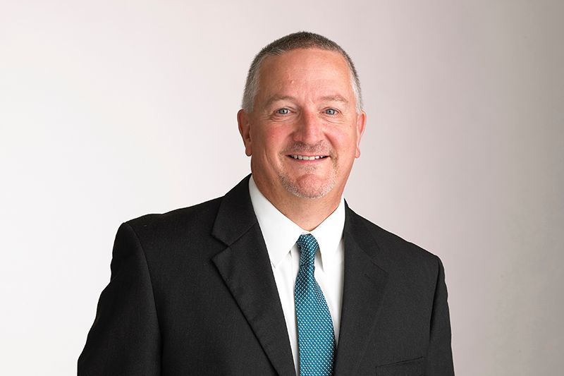 Kevin Henderson, Investment Executive of First Midwest Bank